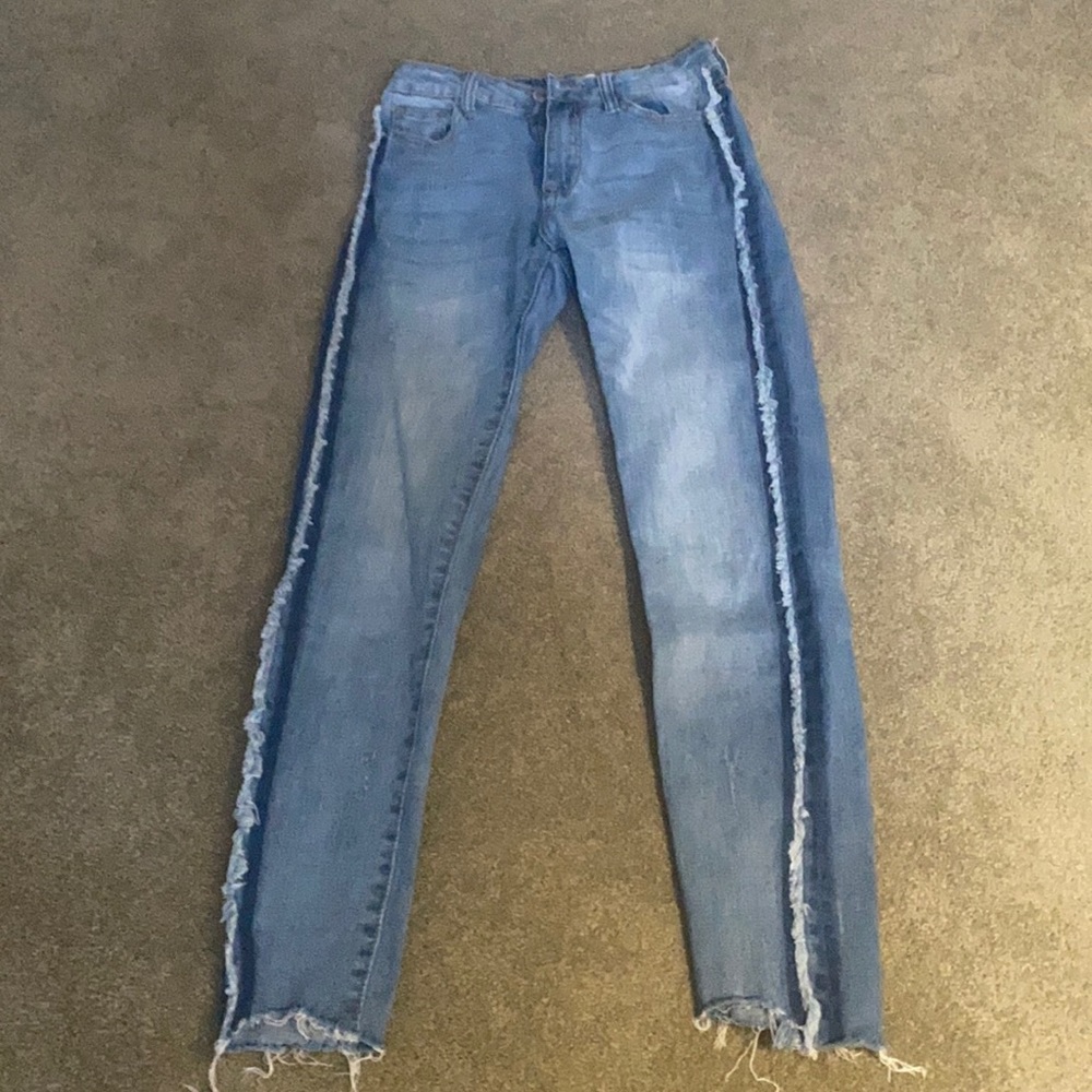 Blue jeans with details on side